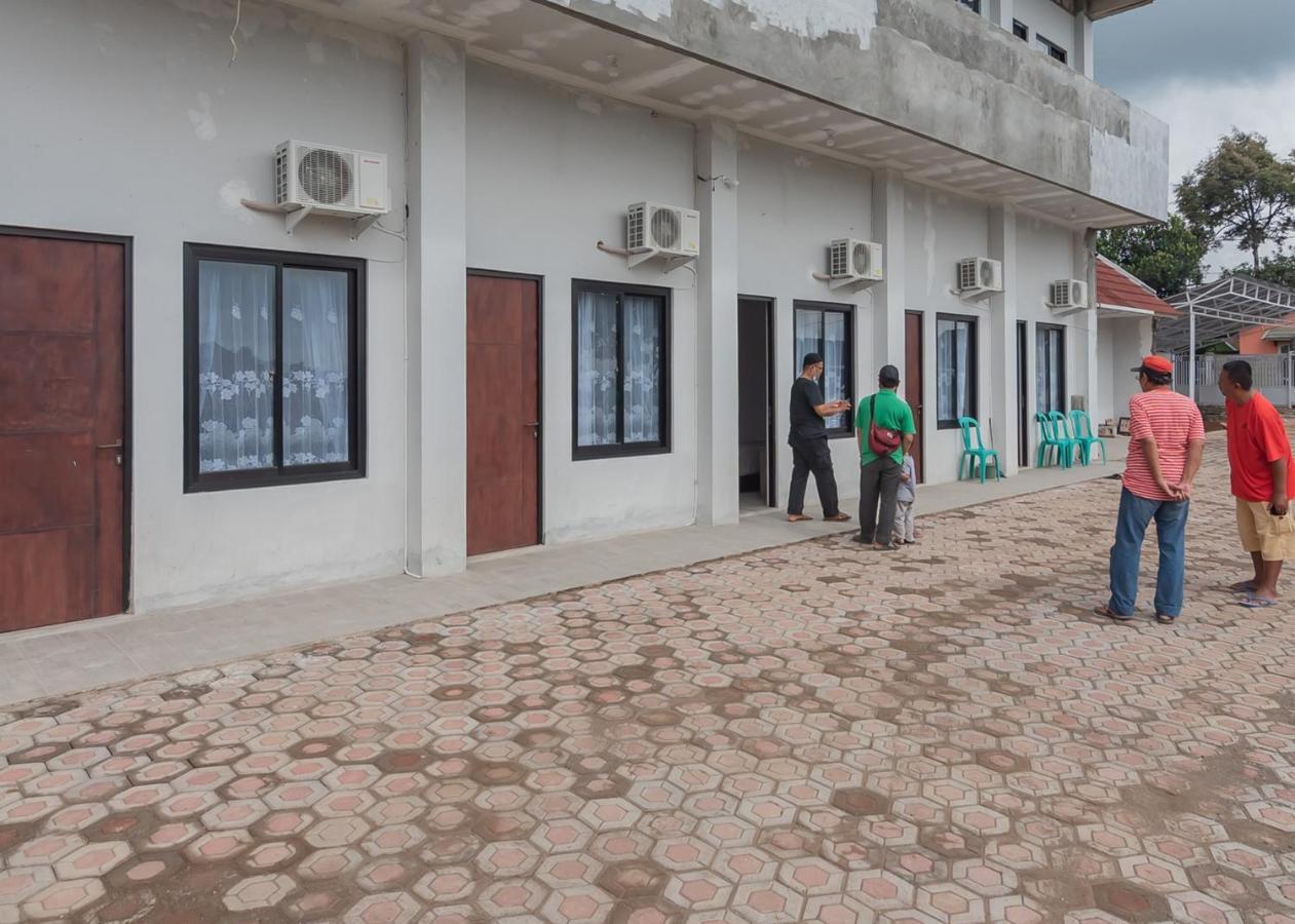 Reddoorz Syariah Near Wisata Situ Gunung Sukabumi 호텔 Kadudampit 외부 사진